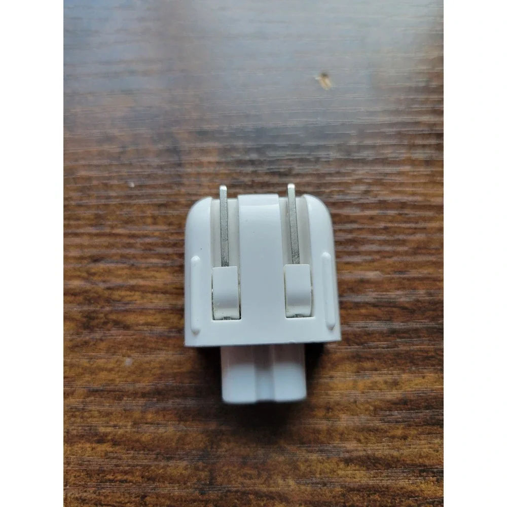 Jet Nihon Well Shin 607-8083 Duck Head 2.5A 125v 2-Prong AC Wall Power Adapter